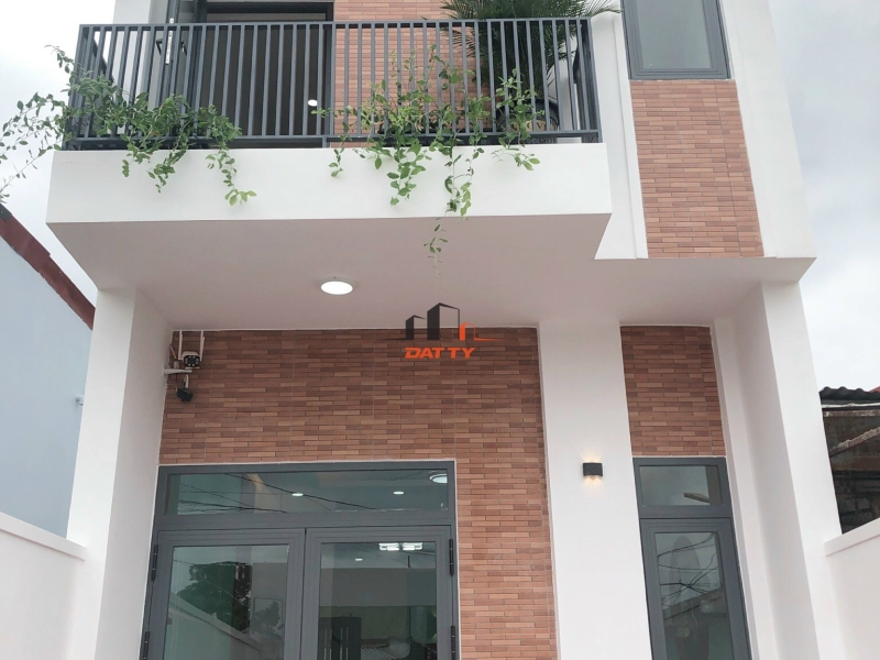 Bán căn nhà mới xây 100% mặt tiền đường Nguyễn Siêu, phường Thành Công, TP. BMT.