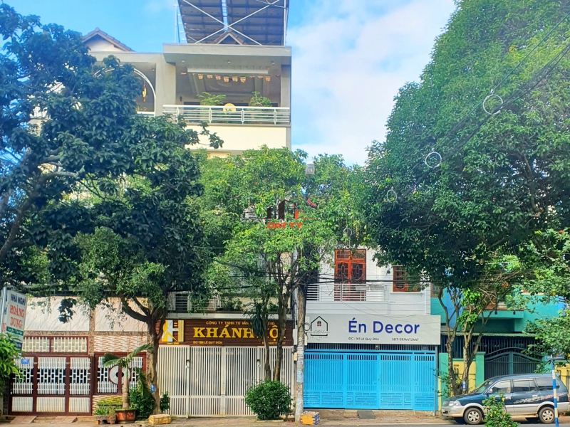 Bán lô đất tặng căn nhà cấp 4 MT đầu đường Nguyễn Thượng Hiền Metro