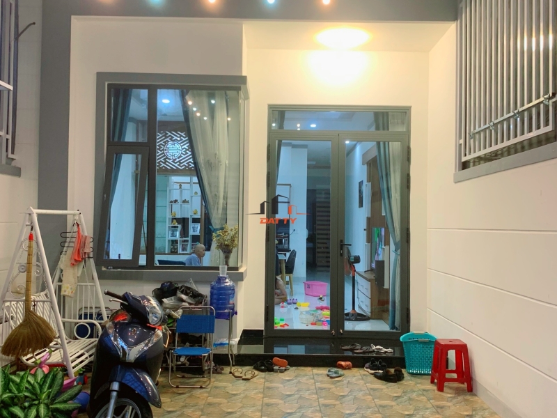 Bán nhà mới 99% full nội thất 105/4 Tây Sơn – Tân Thành