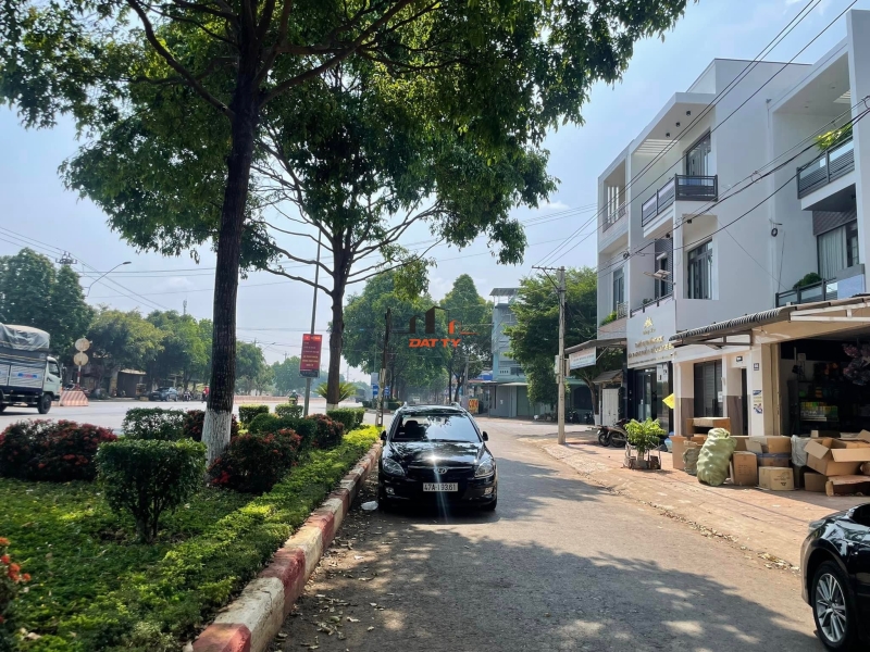 Mtkd Phạm Văn Đồng Tân Phong giá chỉ 3,8 tỷ