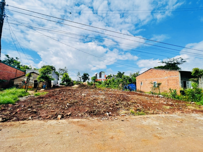 Đất mặt tiền đường nhựa Buôn Kbu – Hoà Khánh