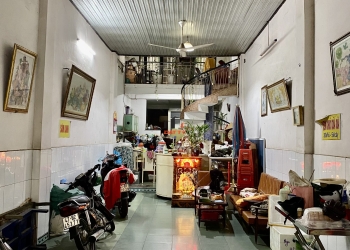 Bán Nhà mặt tiền kinh doanh Đường Lê Hồng Phong
