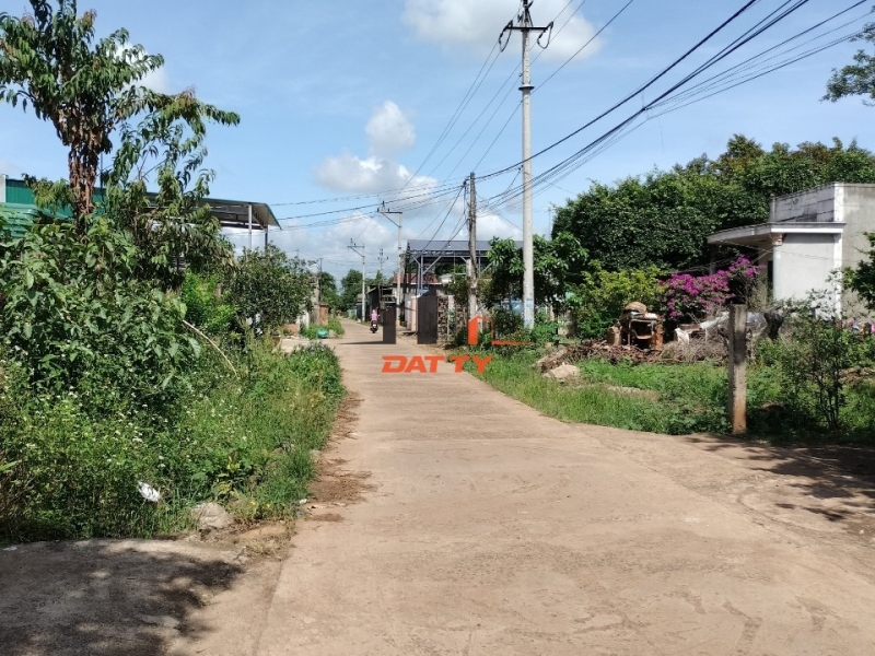 Bán gần 1 sào đất thổ cư hẻm Quốc Lộ 14- sau chợ Hoà Phú