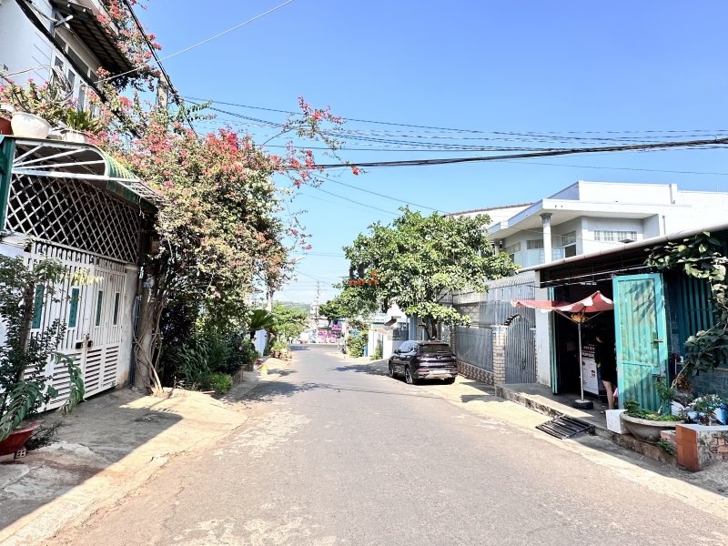 💥 Bán nhà mặt tiền đường Bùi Huy Bích phường Tự An – BMT
