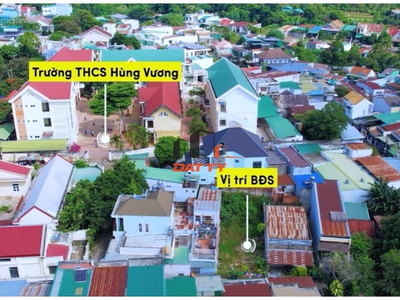 Bán nhanh lô đất đẹp đường Phạm Hồng Thái gần ngã 6 BMT